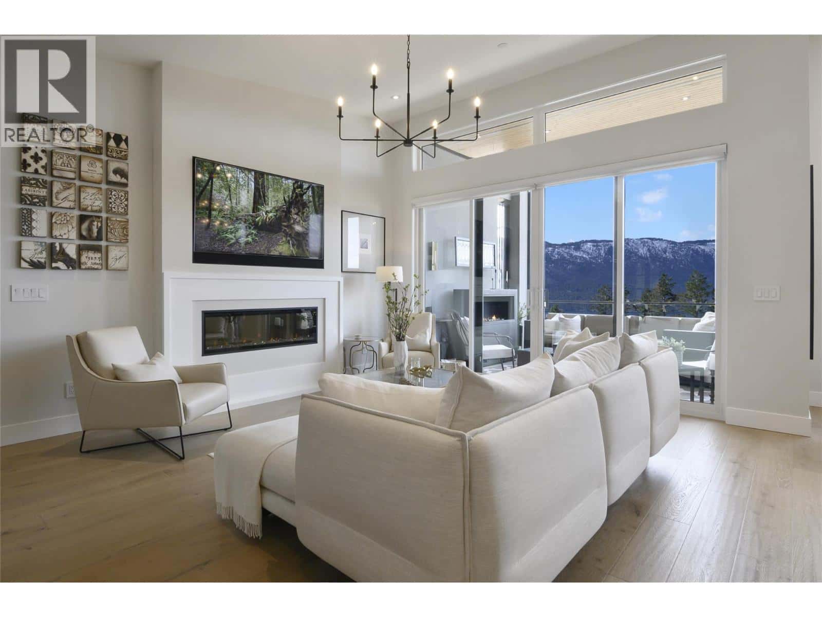 9776 Centrestone Crescent — Lake Country, British Columbia - Photo 3 of 71