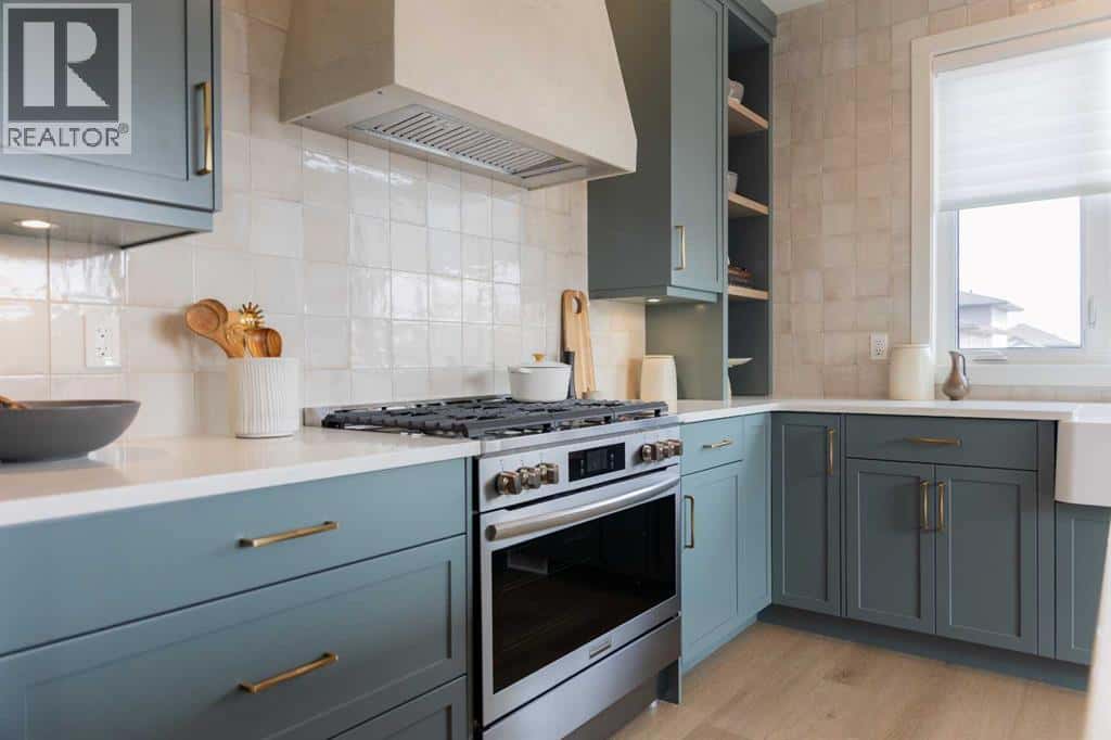 552 Riverhills Way W — Lethbridge, Alberta - Photo 5 of 35