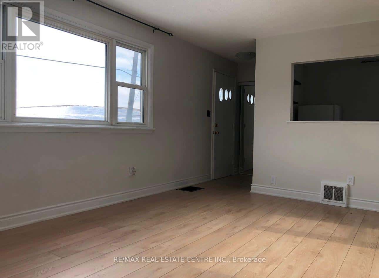 25 HAYES AVENUE — Hamilton (McQuesten), Ontario - Photo 5 of 14