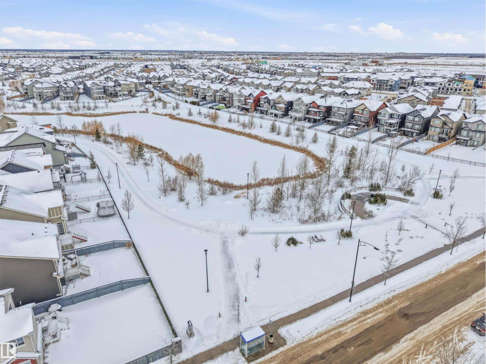 281 DESROCHERS BV SW SW — Edmonton, Alberta - Photo 5 of 32