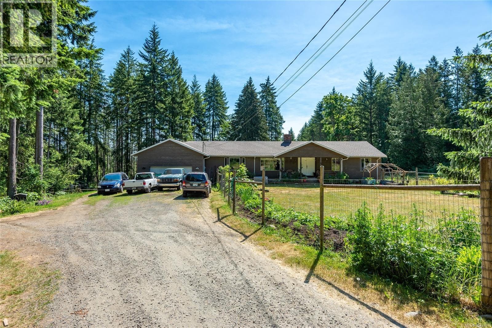 8598 Island Hwy N — Black Creek, British Columbia - Main photo