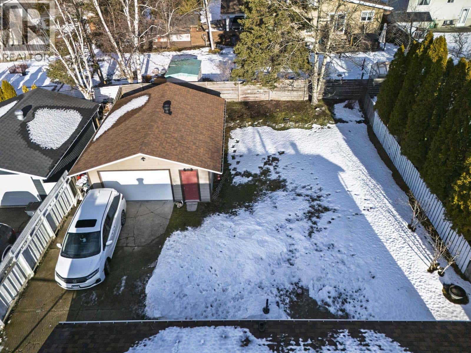 3564 DUFFERIN AVENUE — Prince George, British Columbia - Photo 3 of 30