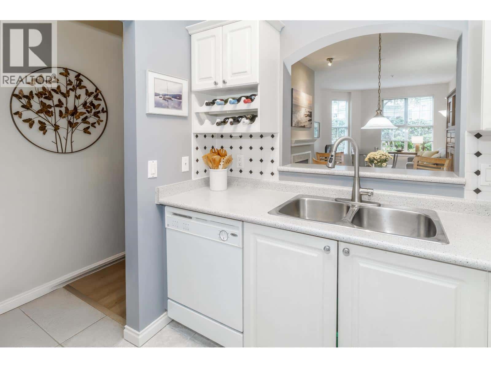 124 2980 PRINCESS CRESCENT — Coquitlam, British Columbia - Photo 2 of 38