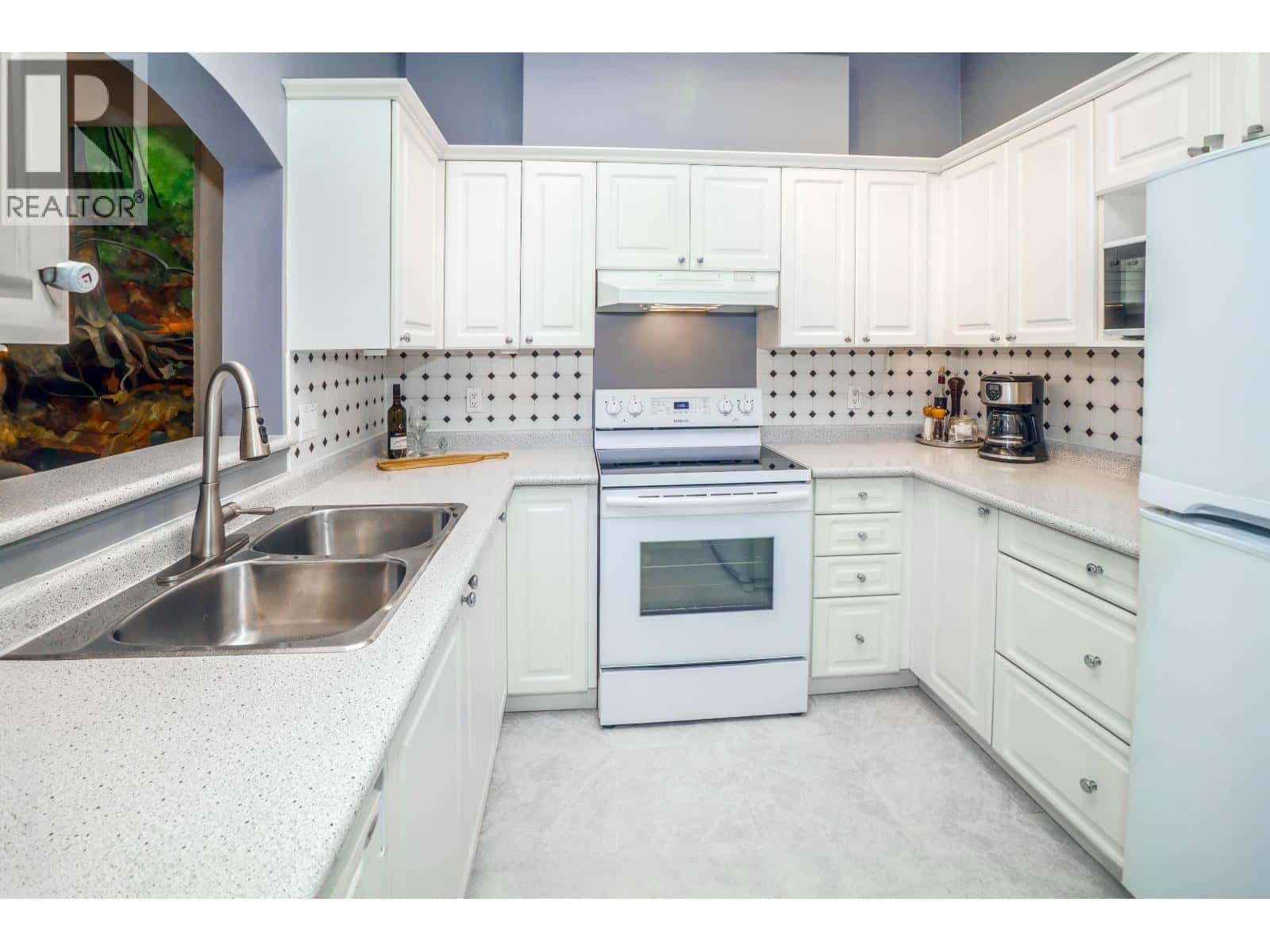 124 2980 PRINCESS CRESCENT — Coquitlam, British Columbia - Photo 3 of 38