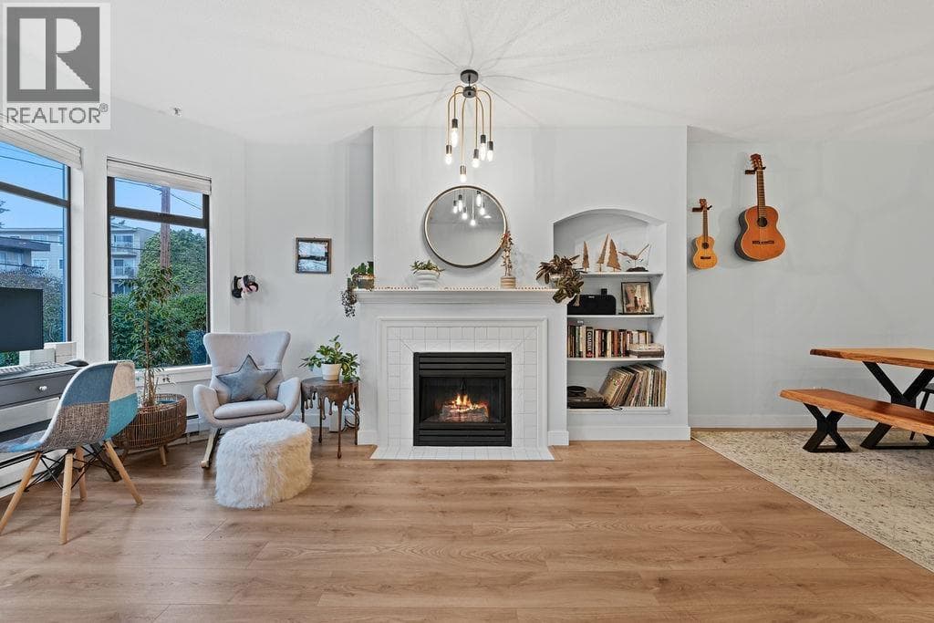 14 221 ASH STREET — New Westminster, British Columbia - Main photo