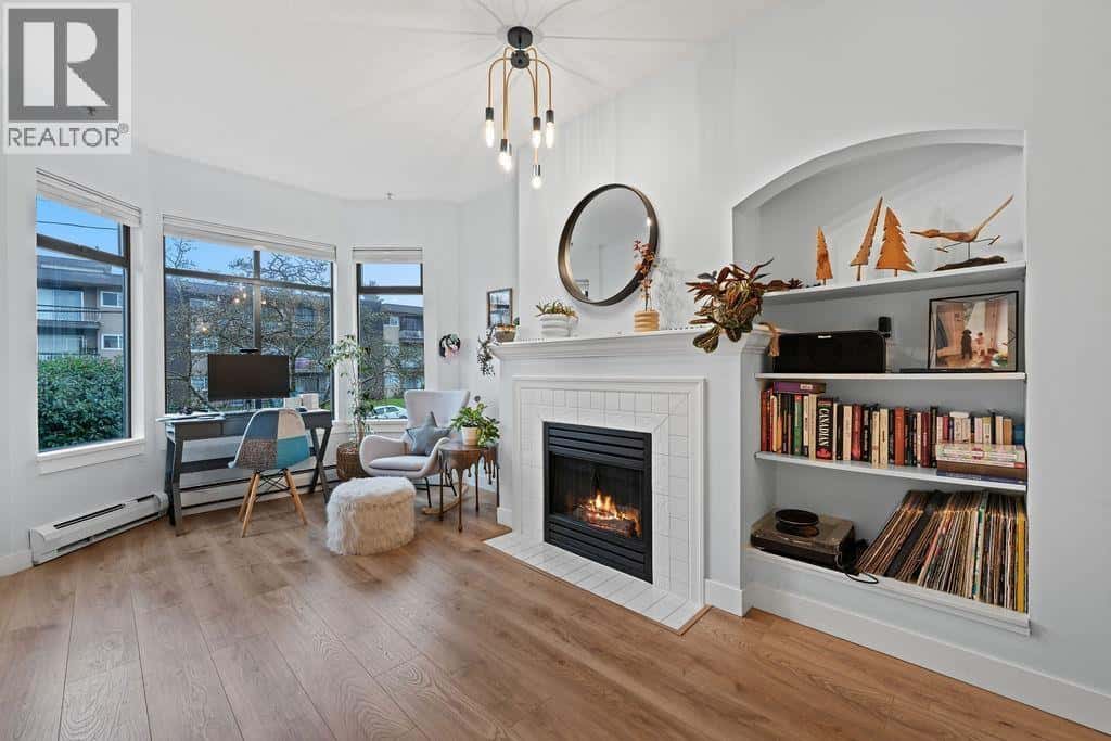 14 221 ASH STREET — New Westminster, British Columbia - Photo 3 of 38