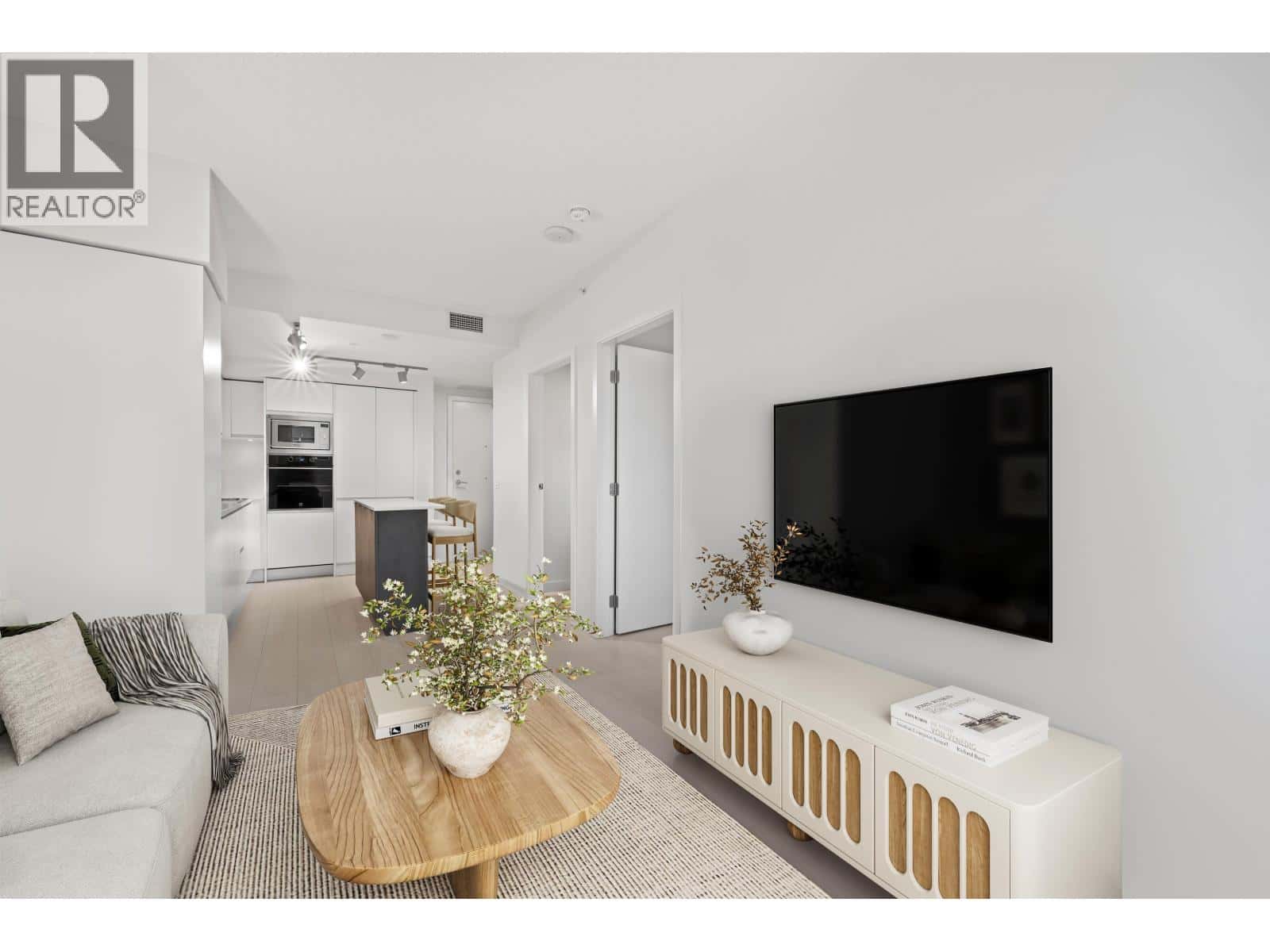 604 180 E 2ND AVENUE — Vancouver, British Columbia - Photo 3 of 20