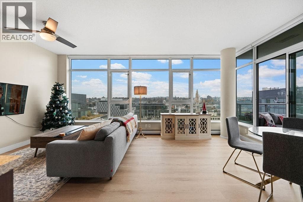 1708 168 W 1ST AVENUE — Vancouver, British Columbia - Main photo