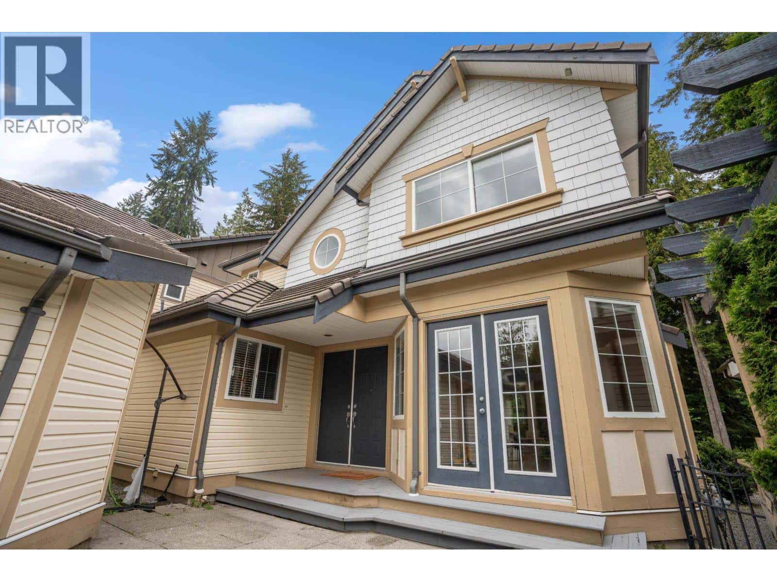 3305 CHARTWELL GRN — Coquitlam, British Columbia - Photo 5 of 40