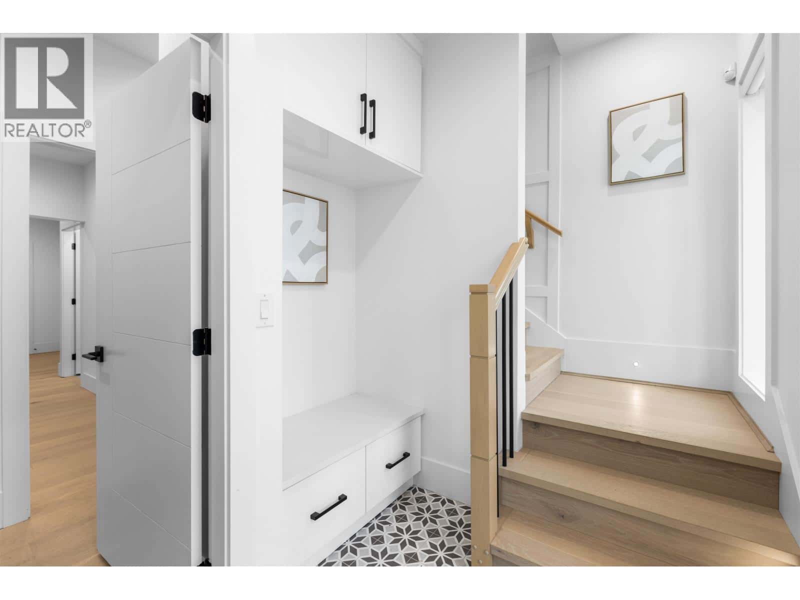 5304 FRASER STREET — Vancouver, British Columbia - Photo 4 of 40