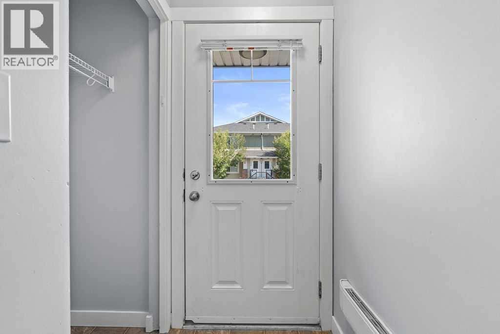 195, 300 MARINA Drive — Chestermere, Alberta - Photo 4 of 27