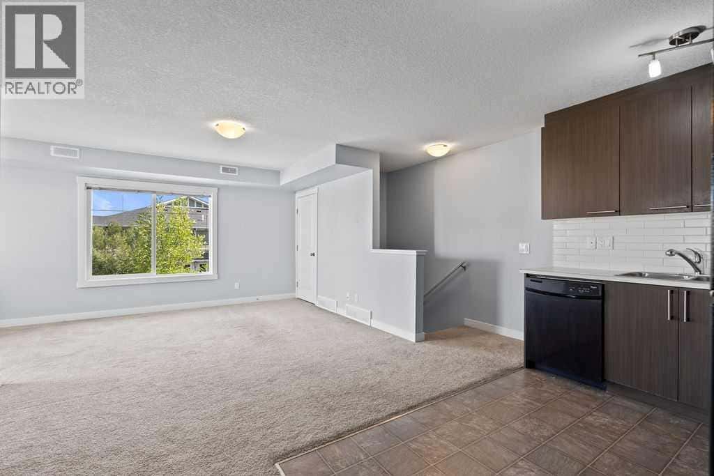 195, 300 MARINA Drive — Chestermere, Alberta - Photo 5 of 27