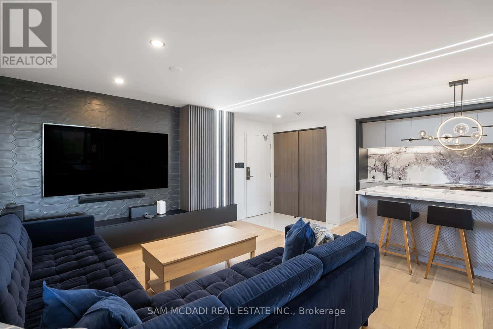 304 - 5444 YONGE STREET — Toronto (Willowdale West), Ontario - Photo 5 of 40