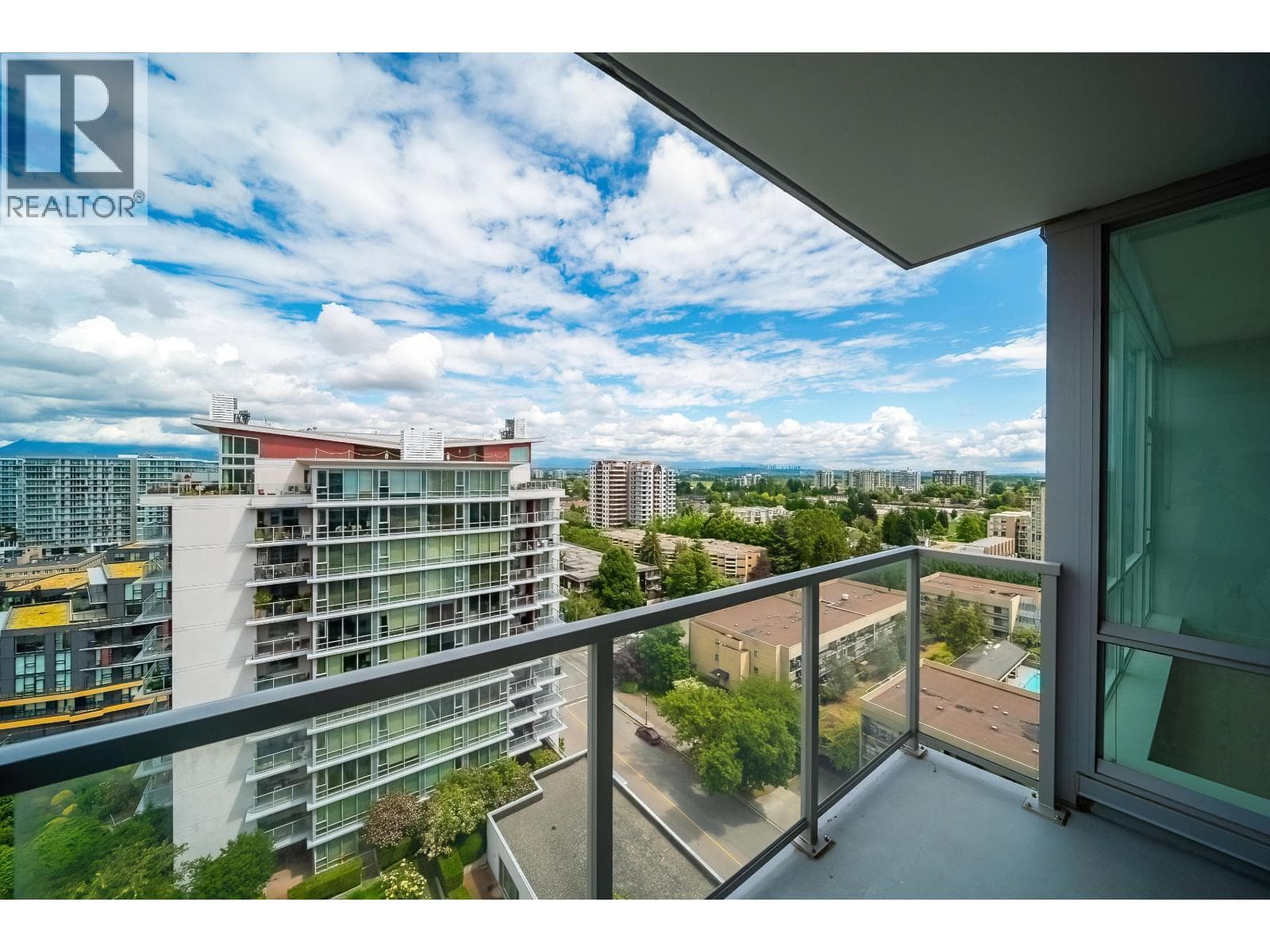 1005 6833 BUSWELL STREET — Richmond, British Columbia - Main photo