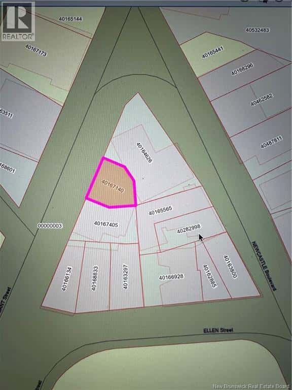 135 Newcastle Boulevard — Miramichi, New Brunswick - Photo 2 of 3