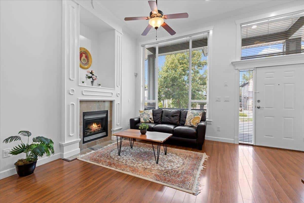 18118 67 AVENUE — Surrey, British Columbia - Photo 5 of 39