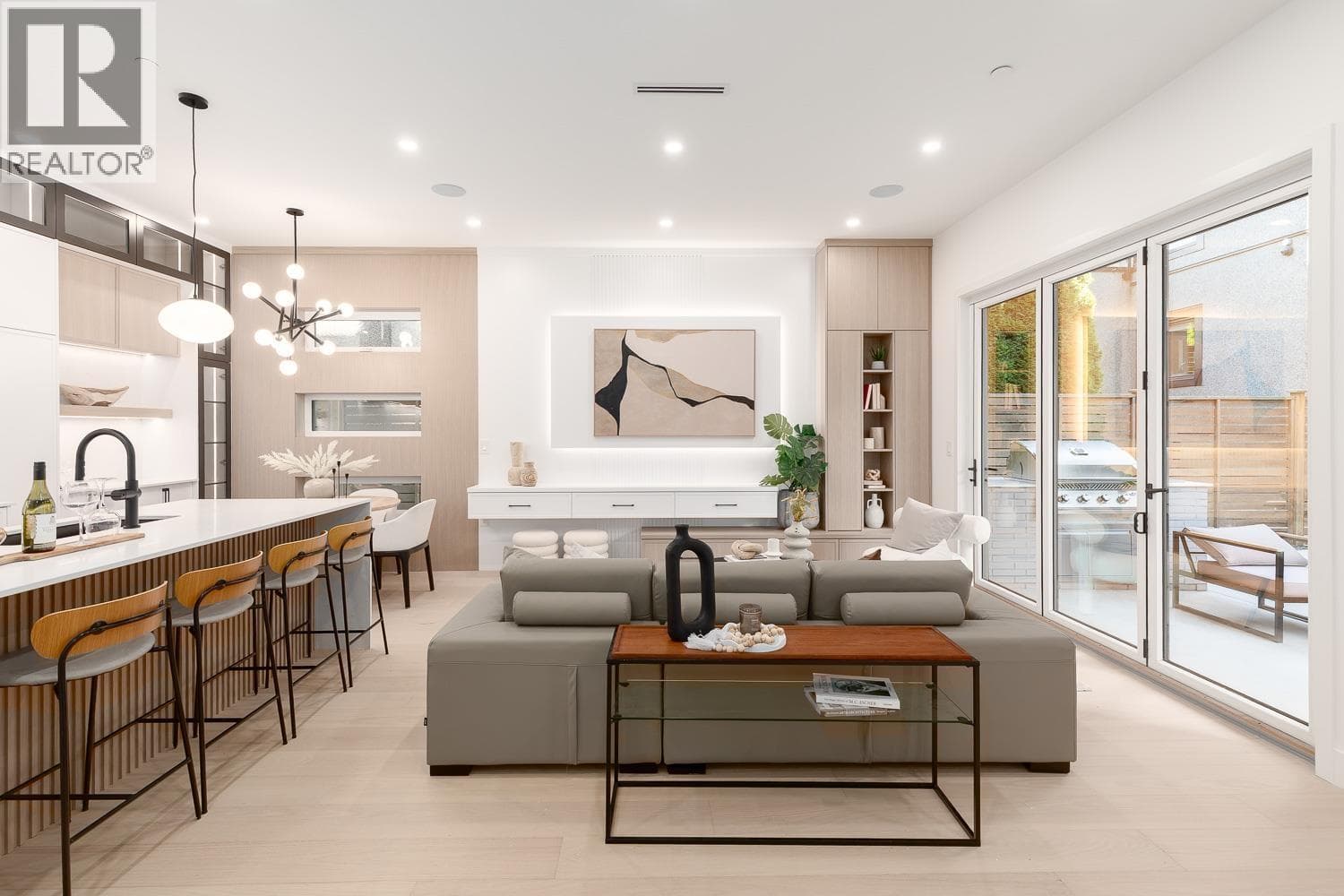 477 W 20TH AVENUE — Vancouver, British Columbia - Main photo