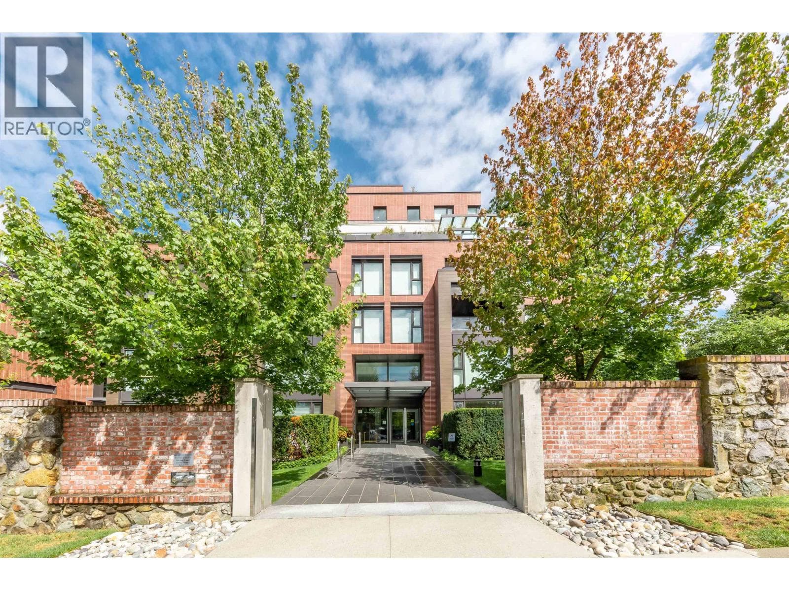 201 1561 W 57TH AVENUE — Vancouver, British Columbia - Main photo