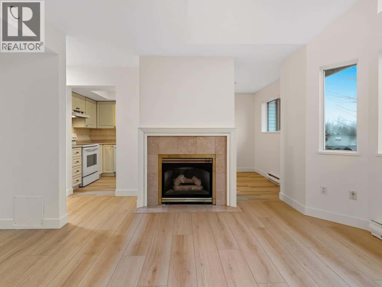 401 1723 FRANCES STREET — Vancouver, British Columbia - Photo 5 of 32