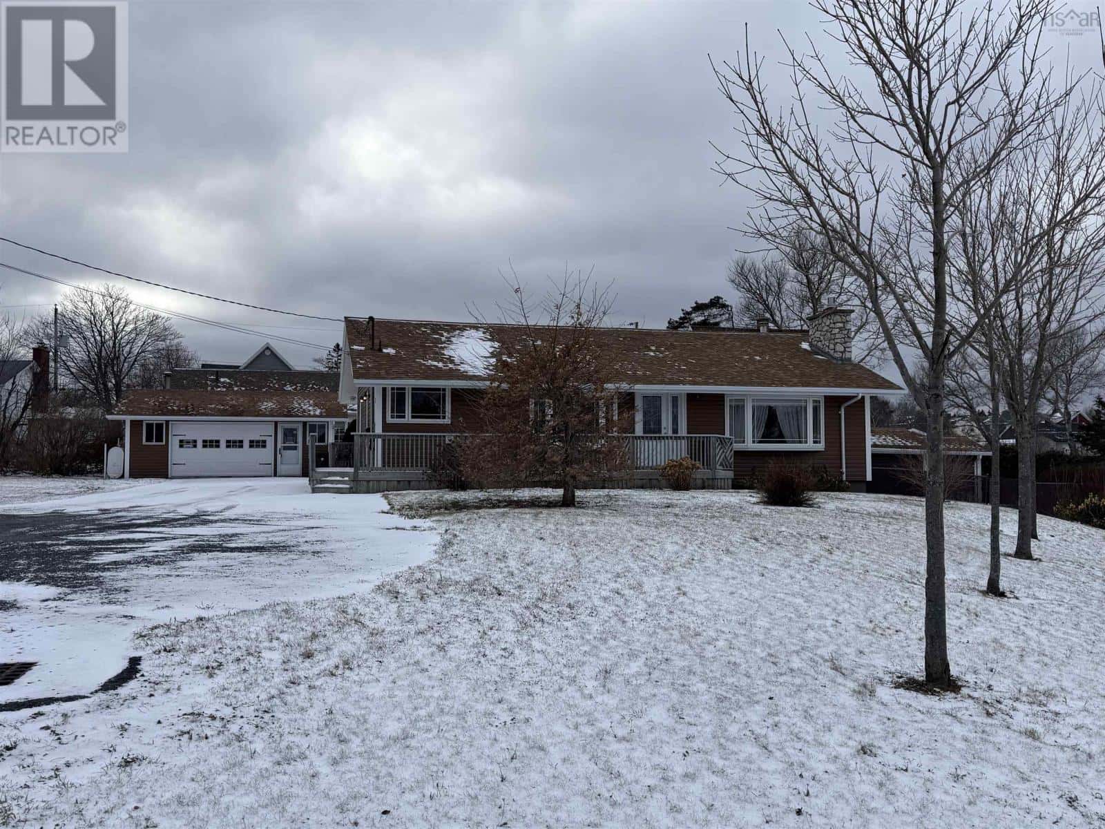 31 Allen Street — Glace Bay, Nova Scotia - Photo 2 of 50