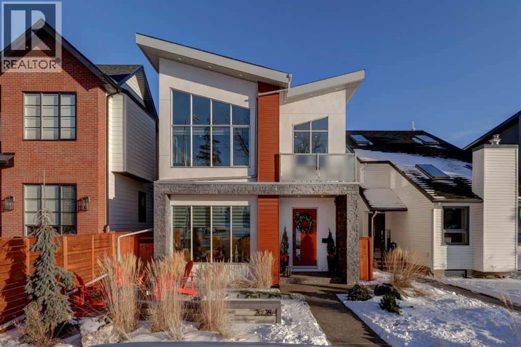 2026 29 Street SW — Calgary, Alberta - Photo 2 of 50