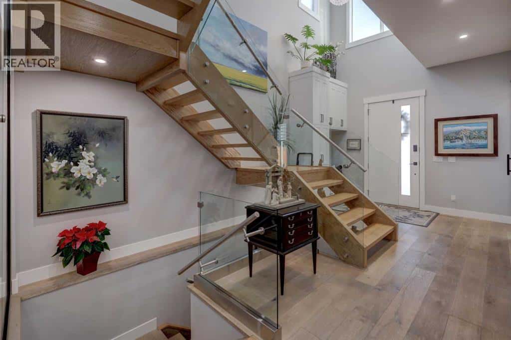 2026 29 Street SW — Calgary, Alberta - Photo 4 of 50