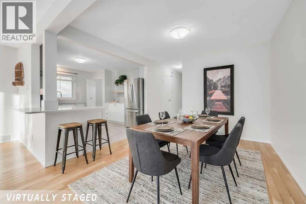 11155 Sacramento Drive SW — Calgary, Alberta - Photo 5 of 36