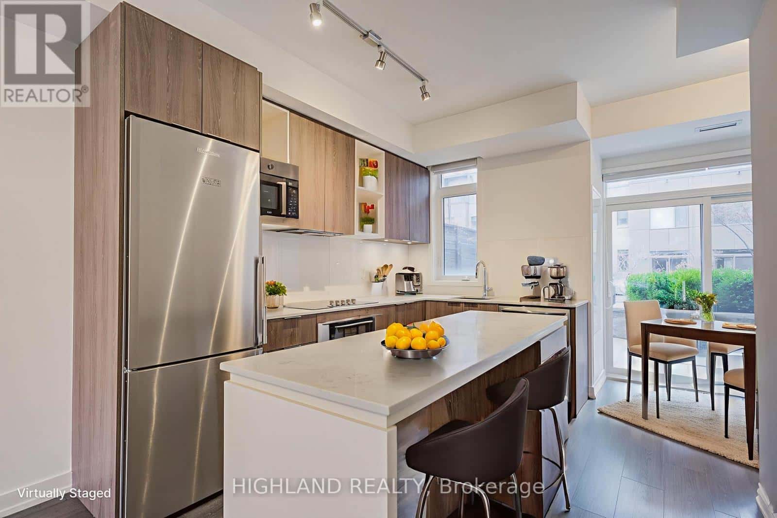 62 ST DAVID STREET — Toronto (Regent Park), Ontario - Photo 4 of 24