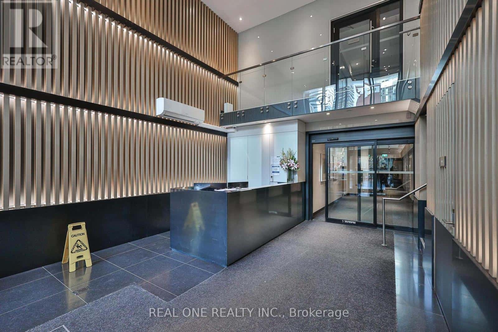 3401 - 357 KING STREET W — Toronto (Waterfront Communities), Ontario - Photo 4 of 41