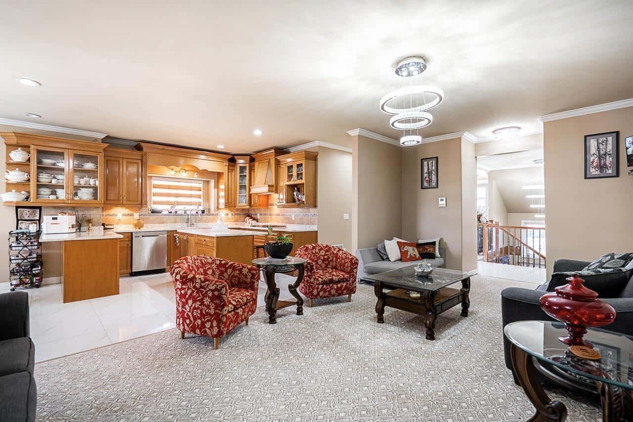 12967 106A AVENUE — Surrey, British Columbia - Photo 4 of 29