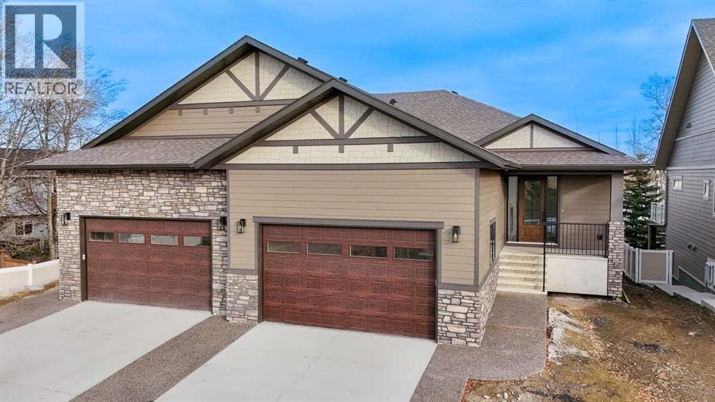 102, 5300 60 Street — Sylvan Lake, Alberta - Main photo