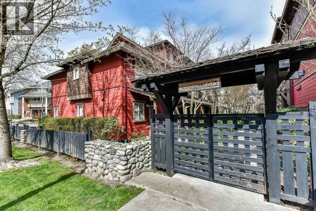 112 675 PARK CRESCENT — New Westminster, British Columbia - Photo 2 of 28