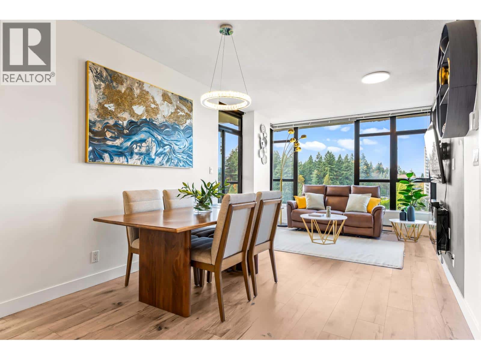 1701 15 E ROYAL AVENUE — New Westminster, British Columbia - Photo 2 of 37