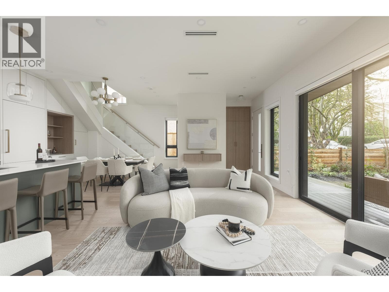 1 476 E 20TH AVENUE — Vancouver, British Columbia - Main photo