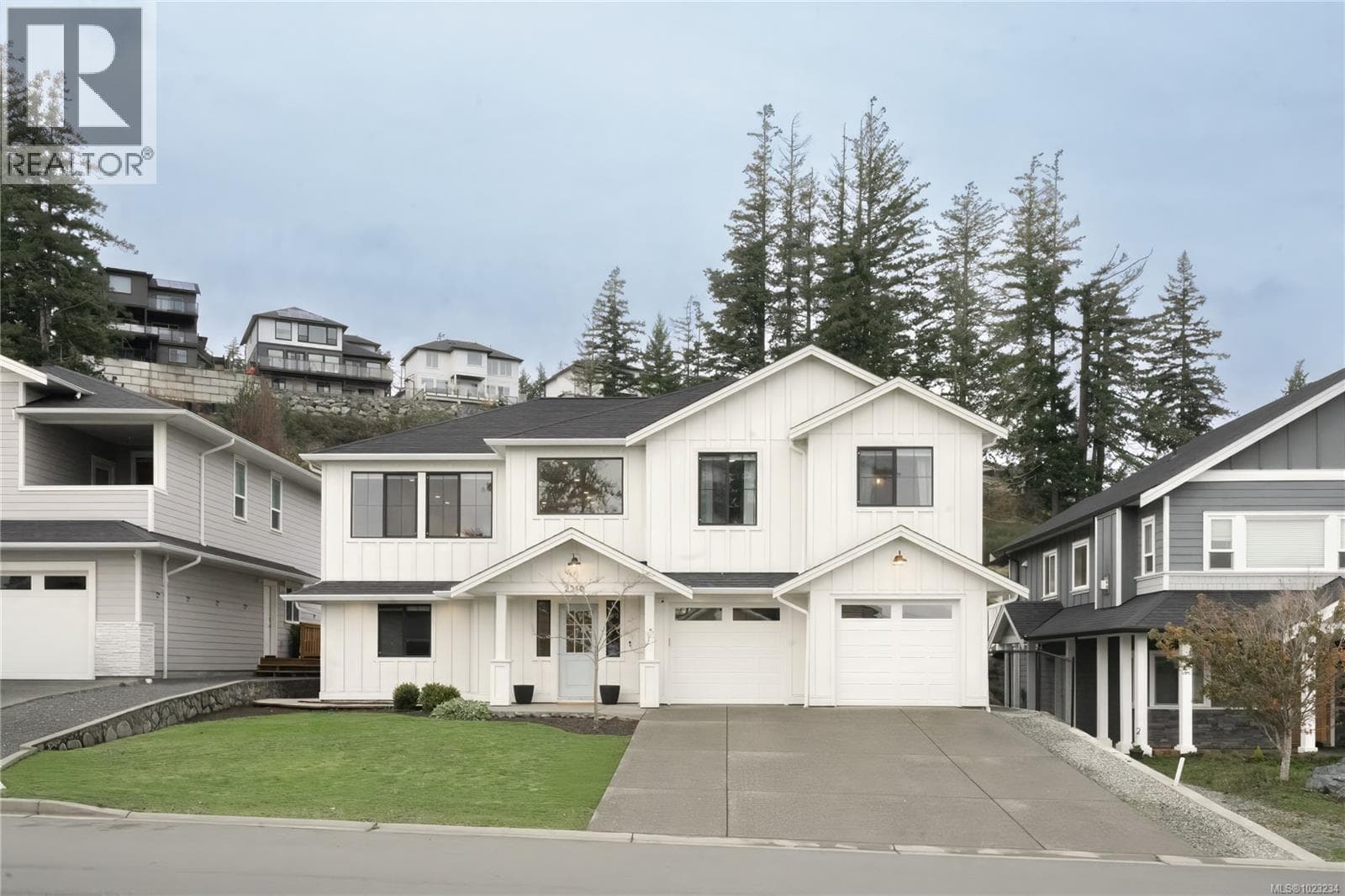2316 Mountain Heights Dr — Sooke, British Columbia - Main photo