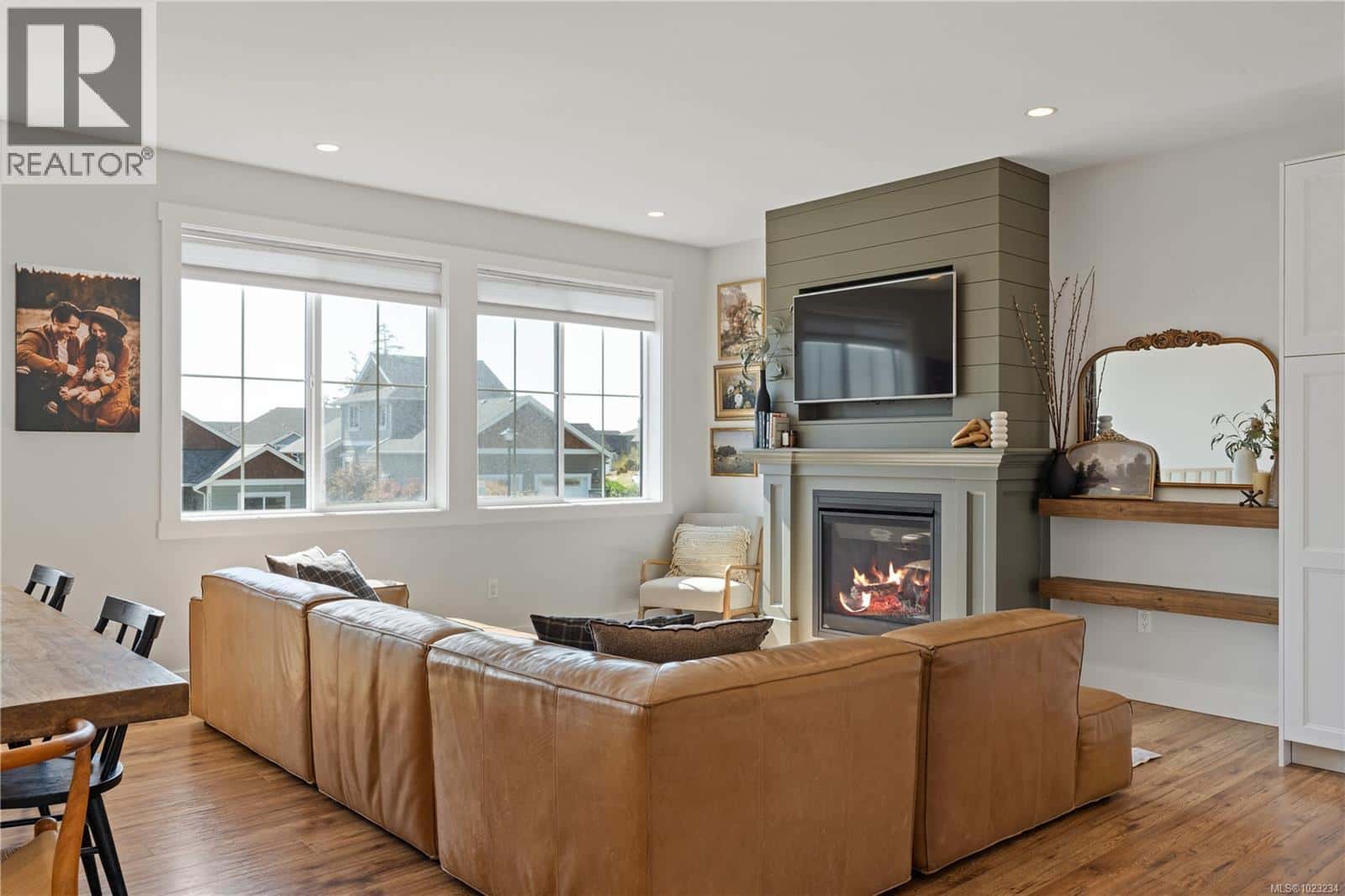 2316 Mountain Heights Dr — Sooke, British Columbia - Photo 5 of 46