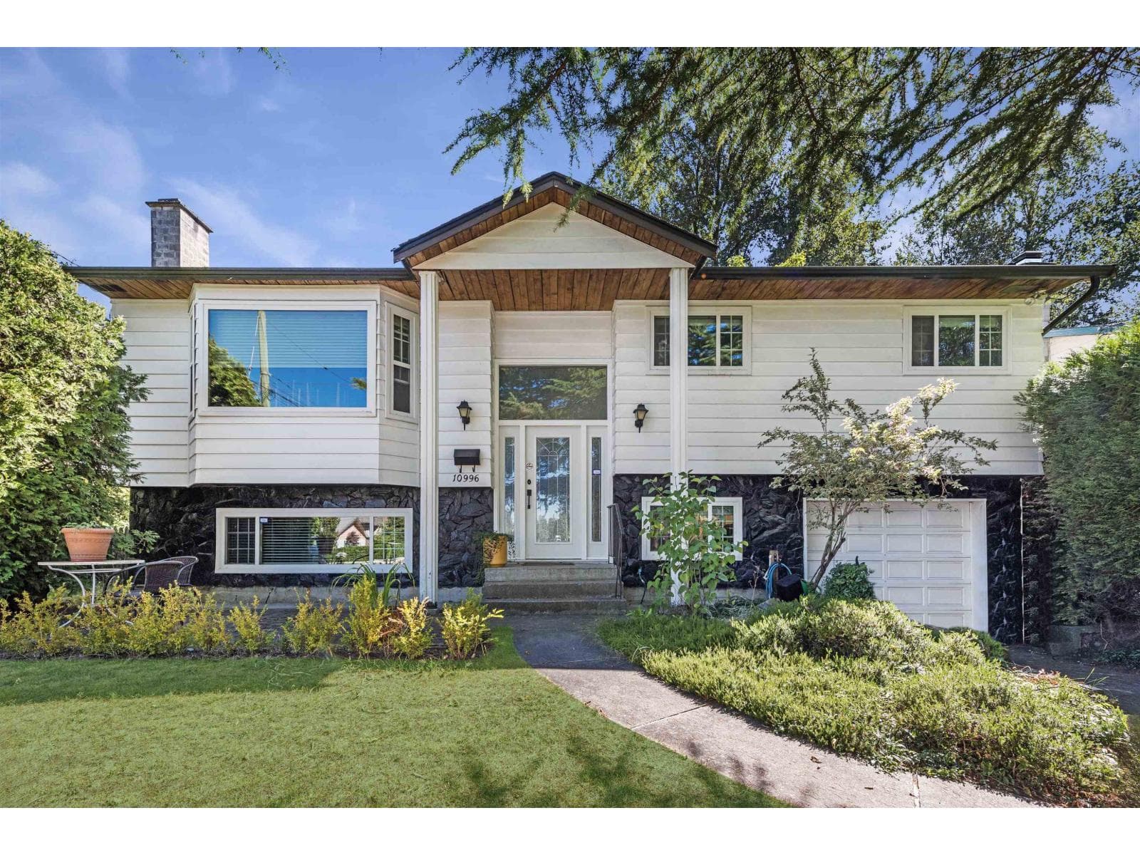 10996 82 AVENUE — Delta, British Columbia - Main photo