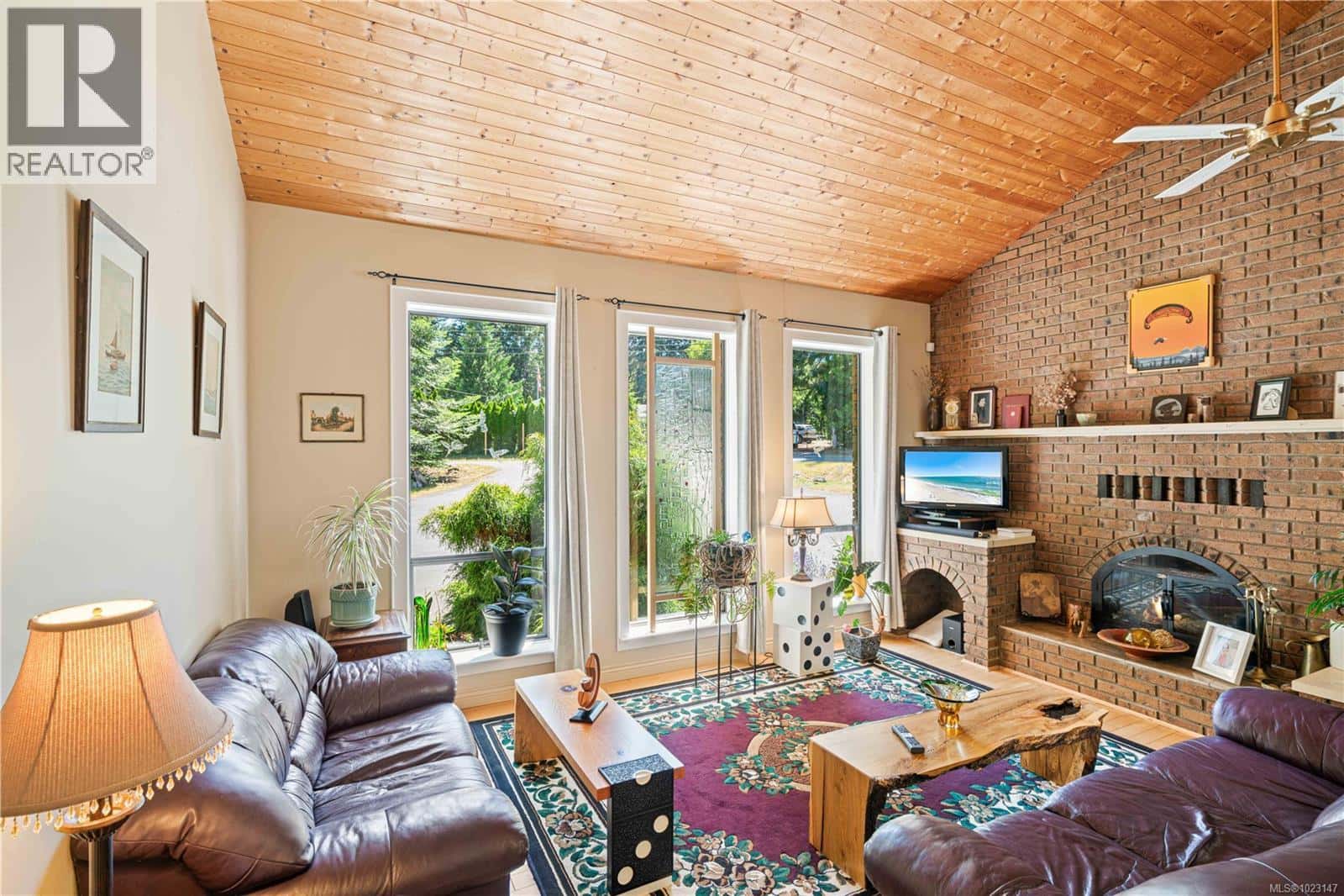 A & B 153 Bald Eagle Cres — Bowser, British Columbia - Photo 4 of 72