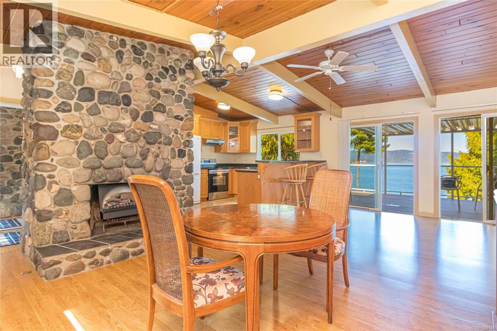 4731 Maple Guard Dr — Bowser, British Columbia - Photo 3 of 72