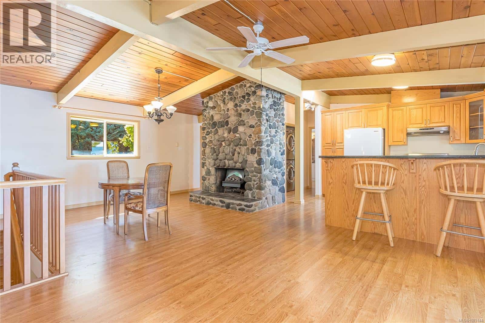 4731 Maple Guard Dr — Bowser, British Columbia - Photo 4 of 72