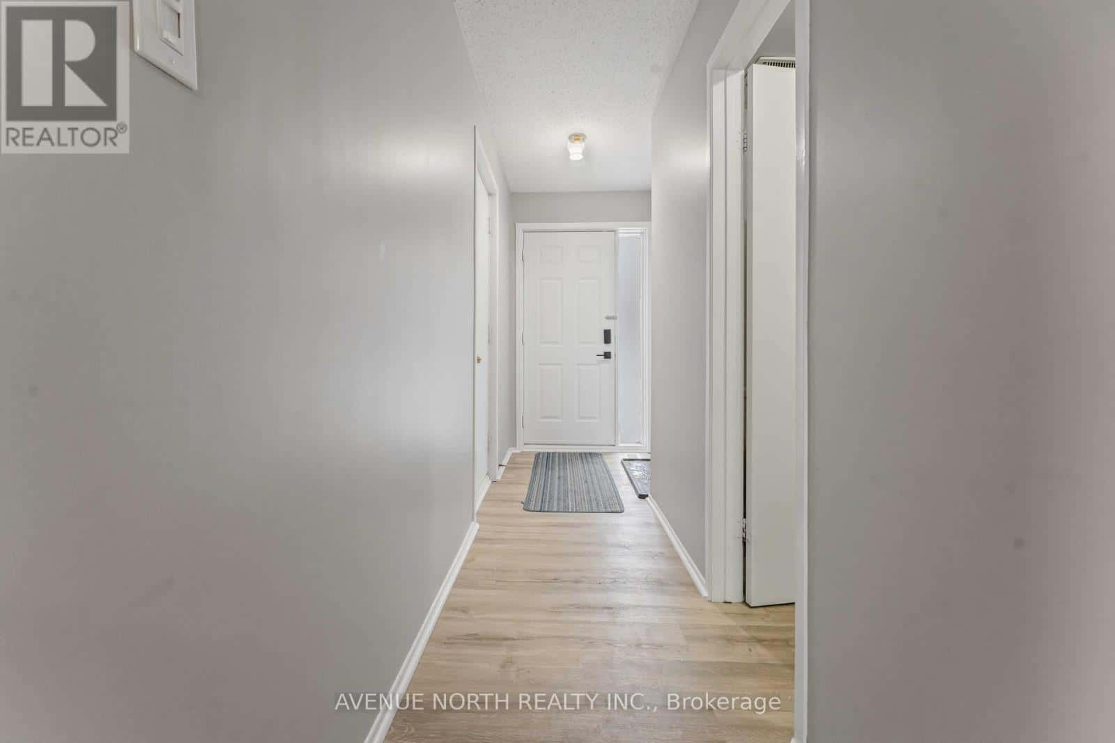 6467 NATALIE WAY — Ottawa, Ontario - Photo 5 of 31