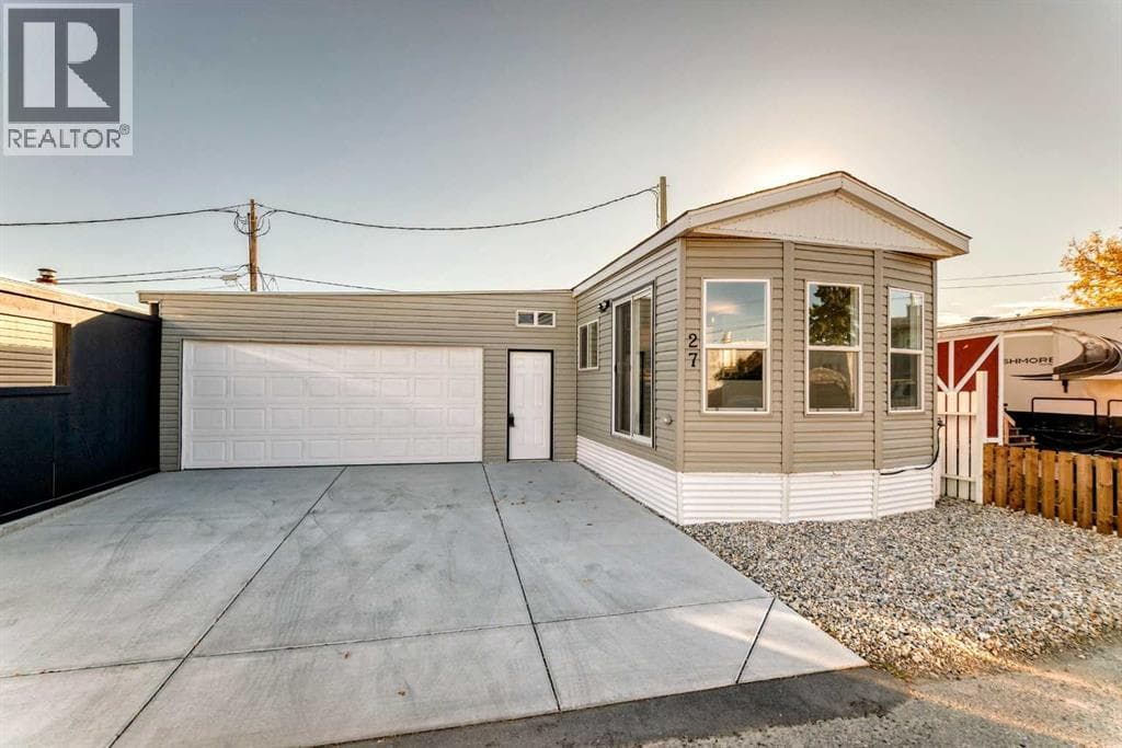 27, 2106 50 Street SE — Calgary, Alberta - Main photo