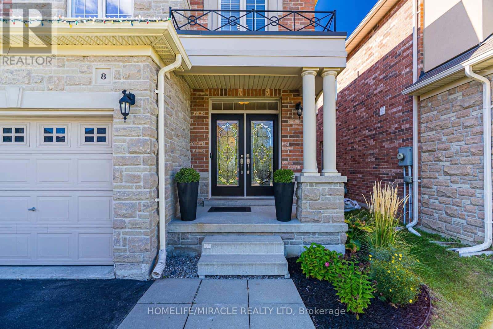 8 SUMMERBERRY WAY — Hamilton (Sheldon), Ontario - Photo 2 of 26