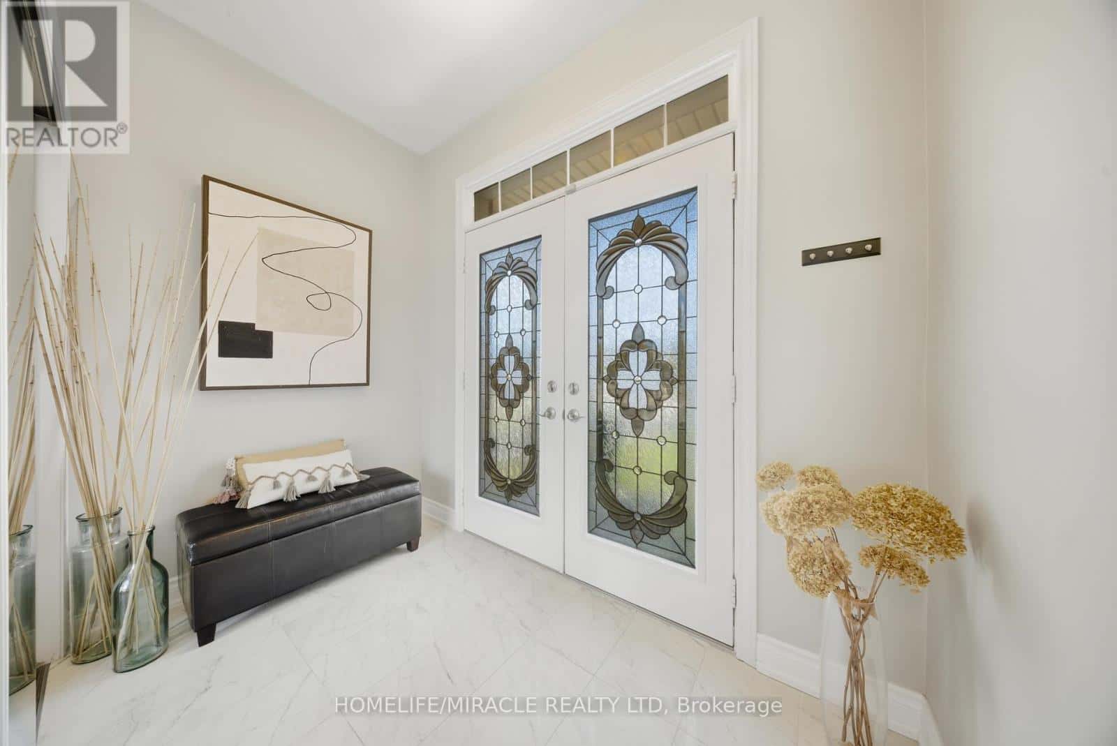 8 SUMMERBERRY WAY — Hamilton (Sheldon), Ontario - Photo 4 of 26