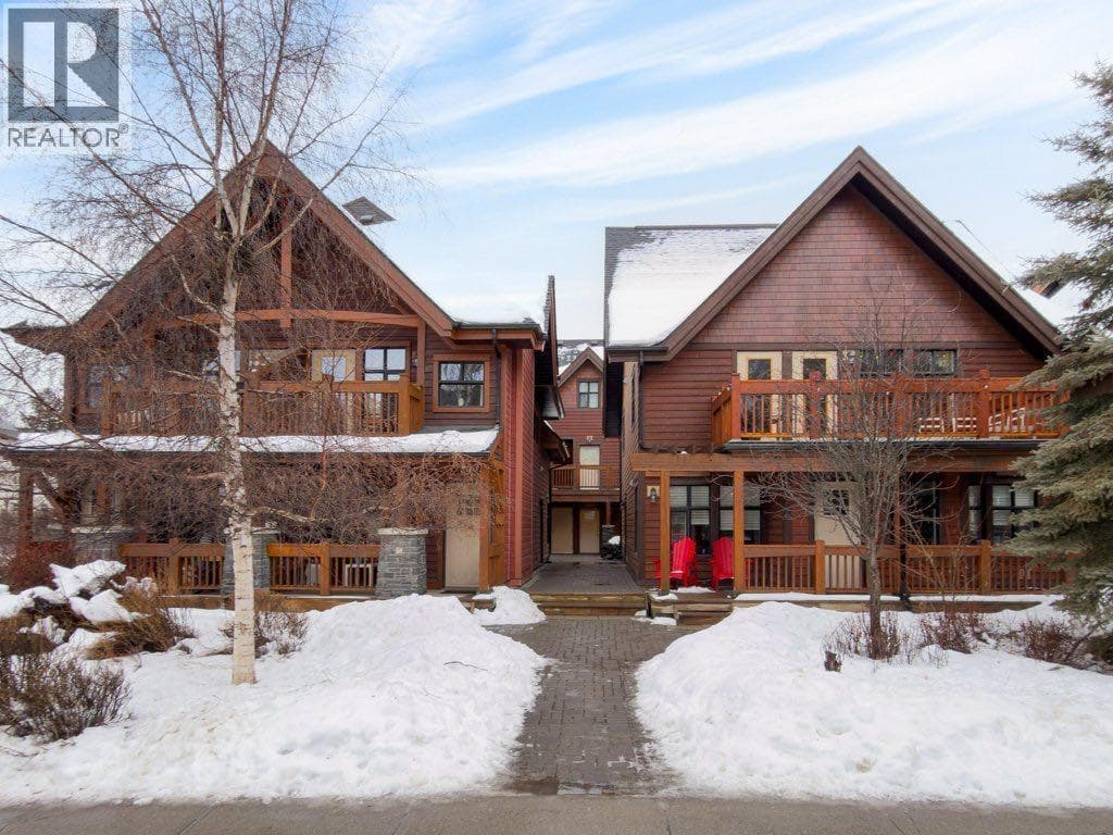 203, 201 Muskrat Street — Banff, Alberta - Main photo