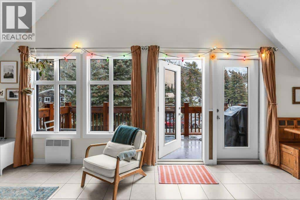 203, 201 Muskrat Street — Banff, Alberta - Photo 3 of 32