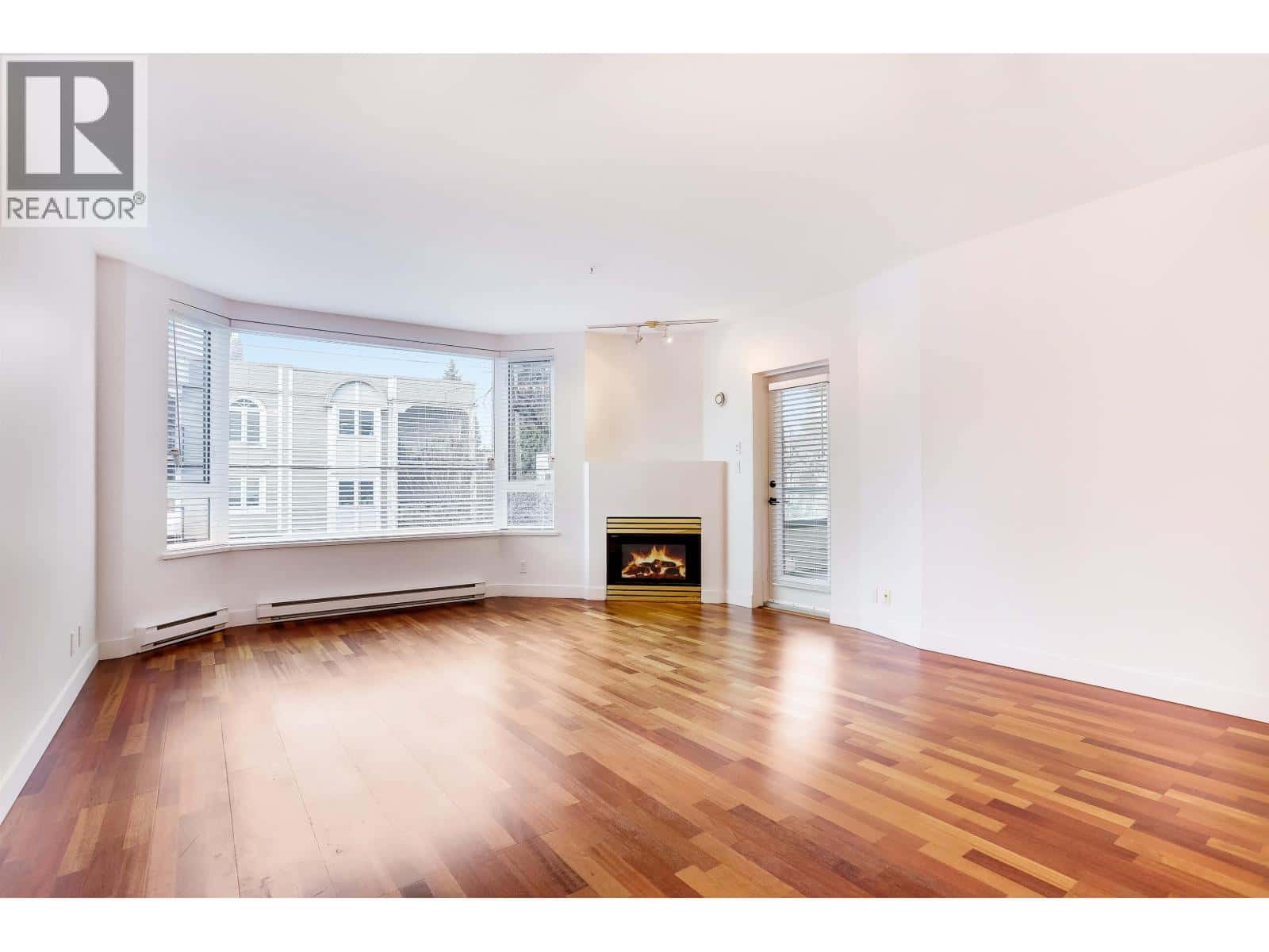 203 1688 CYPRESS STREET — Vancouver, British Columbia - Photo 5 of 20