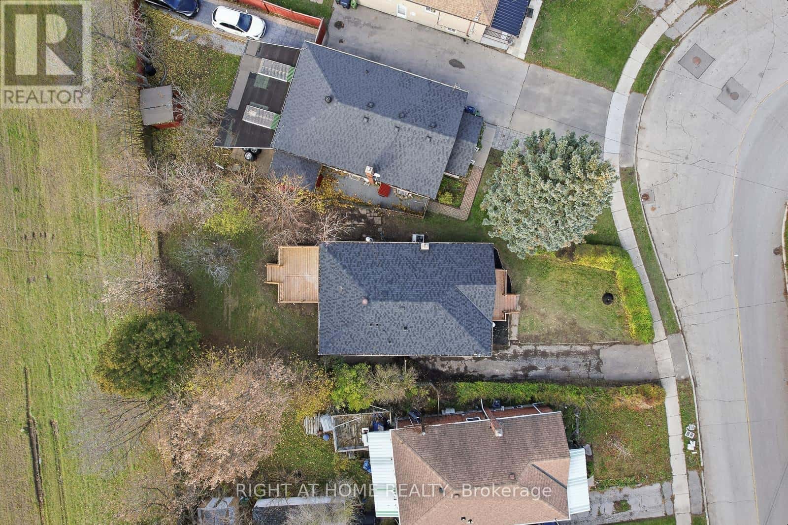 162 TOWER DRIVE — Toronto (Wexford-Maryvale), Ontario - Photo 3 of 50