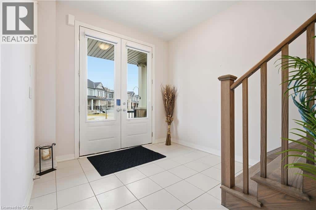 43 BLACKBURN Street — Cambridge, Ontario - Photo 4 of 50