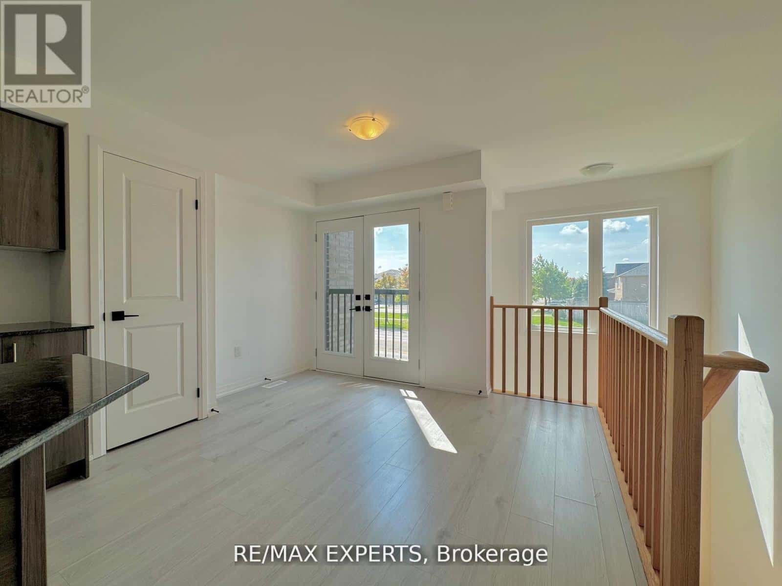 67 FAIRLANE AVENUE — Barrie (Painswick South), Ontario - Photo 5 of 24